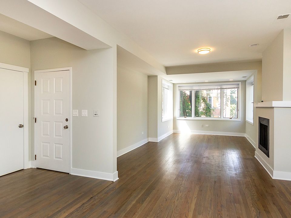 1st image of 825 N Oakley Blvd #2F