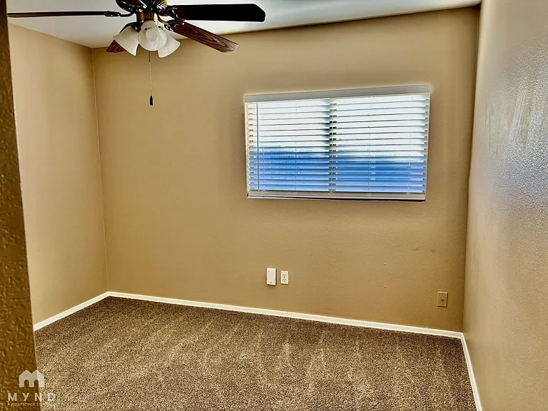 8128 W Mission Ln — Photo 15