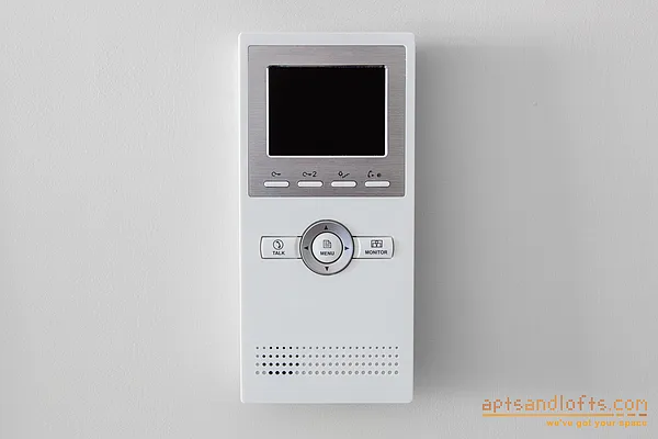 Sold by aptsandlofts.com | media 21