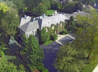 1044 Mohawk Rd, Wilmette, IL 60091