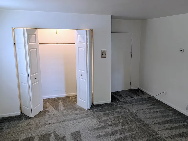 1321 Mathews Ave #2 — Photo 5