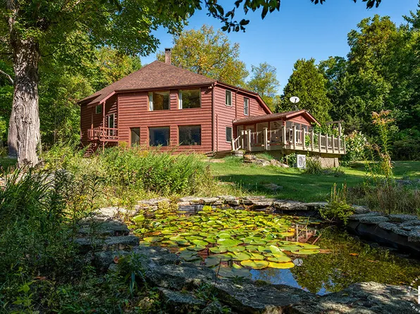 484 Hardy Rd, Wilmington, NY 12997