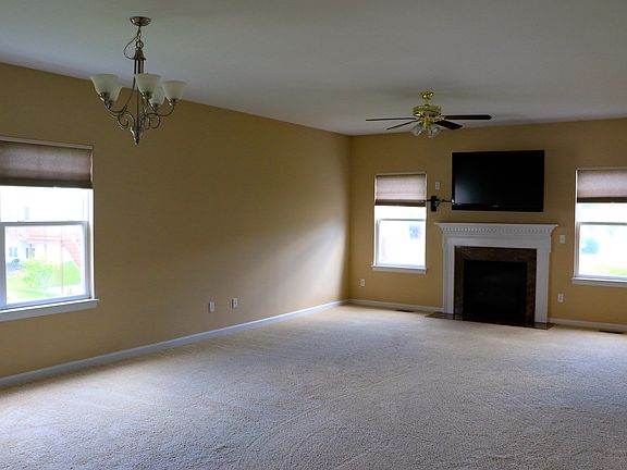 Living Rm with Fireplace