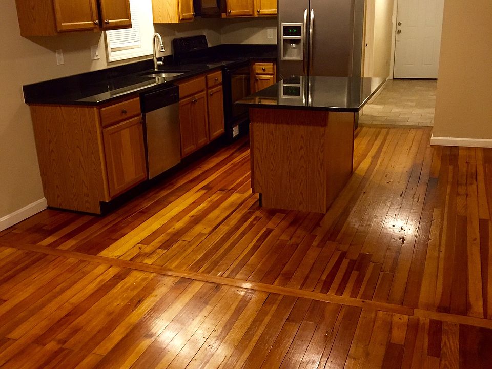 Kitchen with granite Island