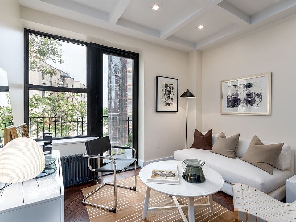1st image of 921 Washington Ave #600