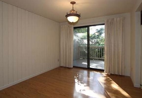5th image of 10401 NE 16th Pl