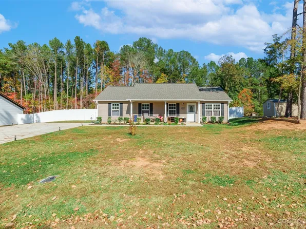 962 Westminster Dr, Lancaster, SC 29720