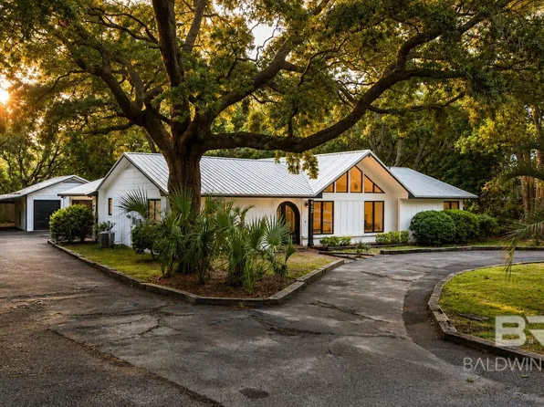 612 Forestwood Dr, Gulf Shores, AL 36542