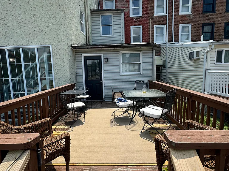 122 Ford St — Photo 16