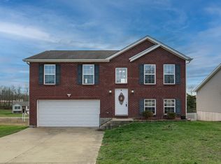 102 Summerfield Dr, Dry Ridge, KY 41035