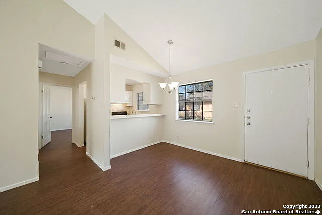 206 Bexar Dr — Photo 15