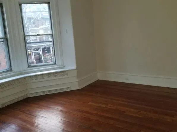 422 S 45th St APT 2F, Philadelphia, PA 19104