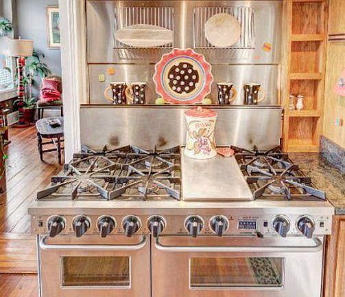 5th image of 901 Crawford St
