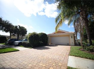 7558 Rozzini Ln, Naples, FL 34114
