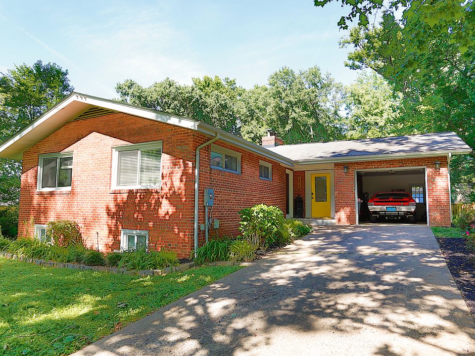 1st image of 3424 Brookwood Dr