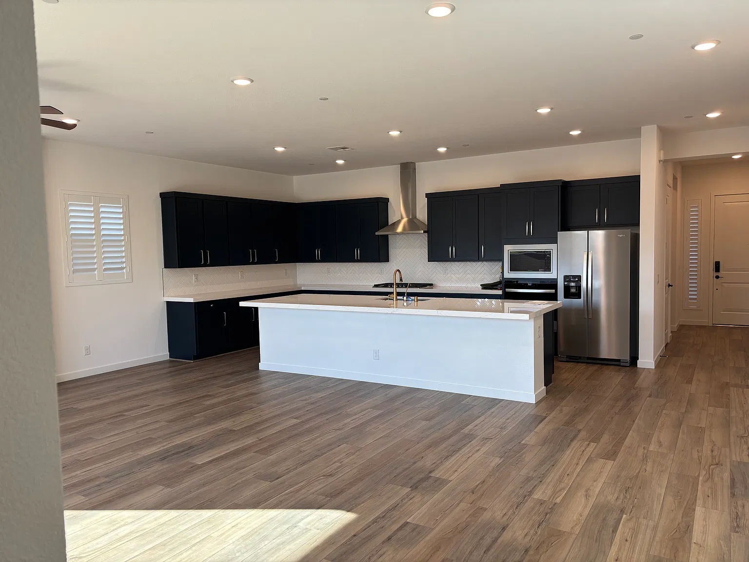 3 bed, 1863 sqft, $3,100 — Photo 3
