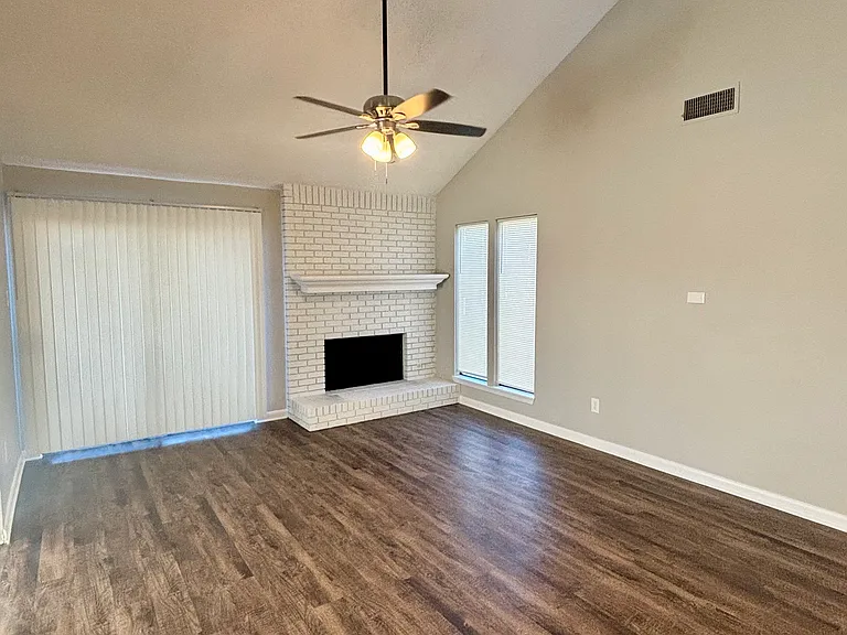 14218 High Point Dr — Photo 2