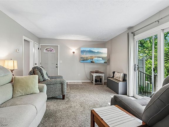5th image of 35955 Lake Shore Blvd APT C2