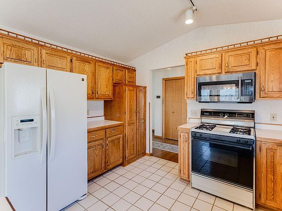 5th image of 9329 Loch Lomond Ln N