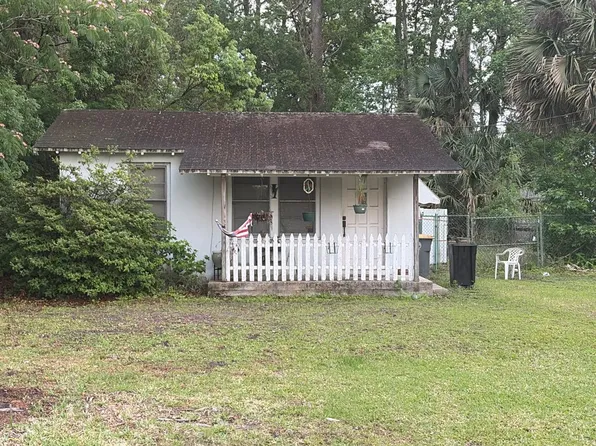 5604 Cruz Rd, Jacksonville, FL 32207