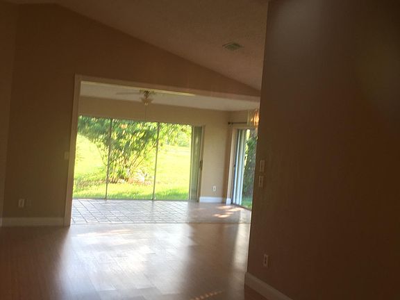 3rd image of 516 Crooked Stick Dr
