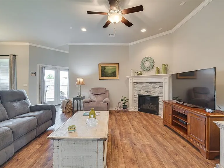18500 Summer Grove Ave — Photo 10
