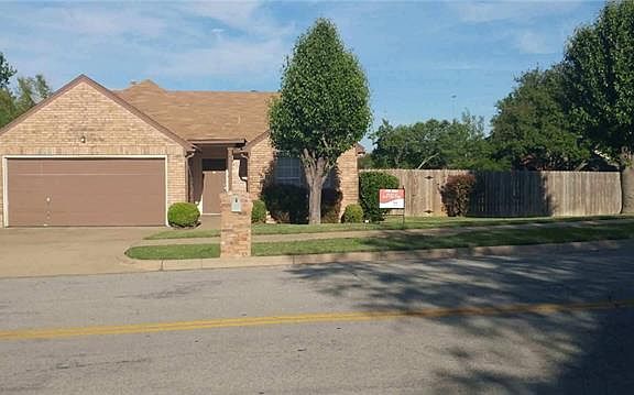 2nd image of 4723 Shorewood Dr