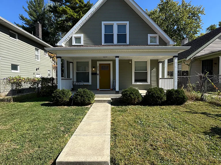 3649 Graceland Ave — Photo 32