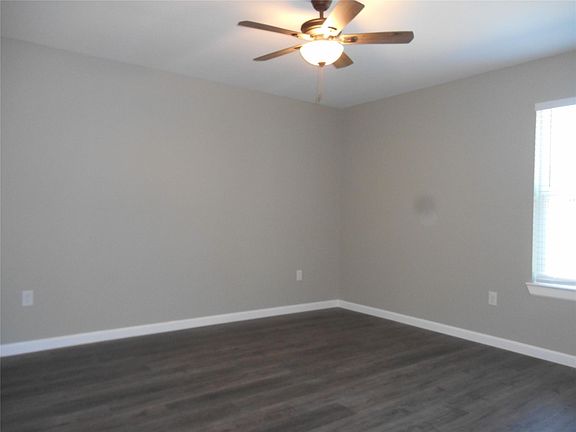 5th image of 1547 Greenfield Rd