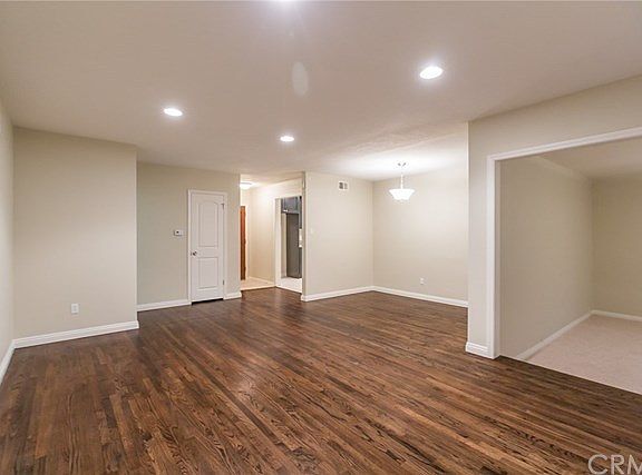 4th image of 16626 Van Ness Ave