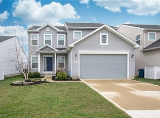 37297 Sandy Ridge Dr, North Ridgeville, OH 44039