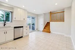 18 Lucy Loop — Photo 15