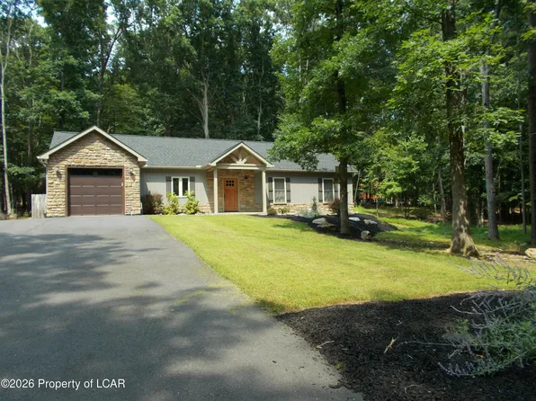 33 Arapahoe Cir, Hazleton, PA 18202