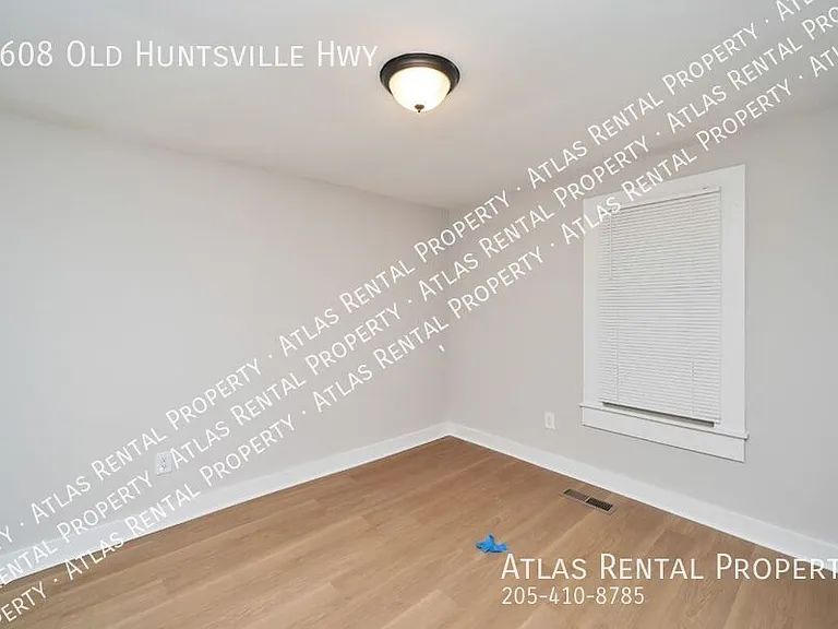 1608 Old Huntsville Hwy NW — Photo 13