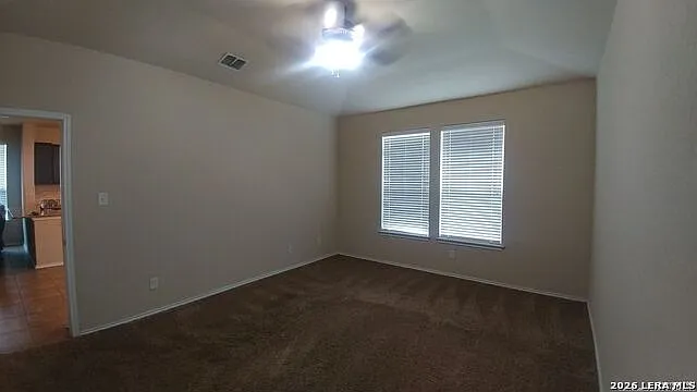 3 bed, 2.0 bath, 1643 sqft, $1,800 — Photo 3