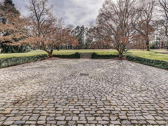 4th image of 7612 Hill Dr