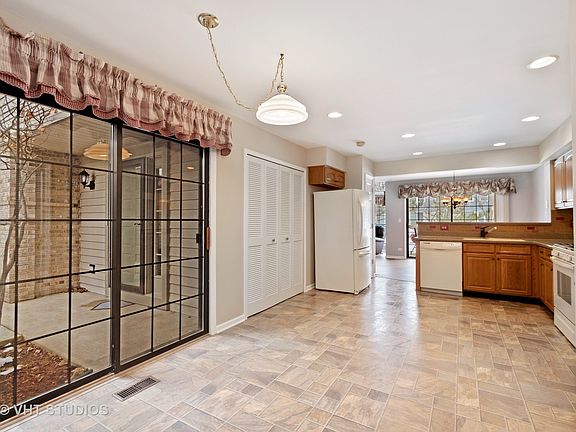 5th image of 229 Benton Ln
