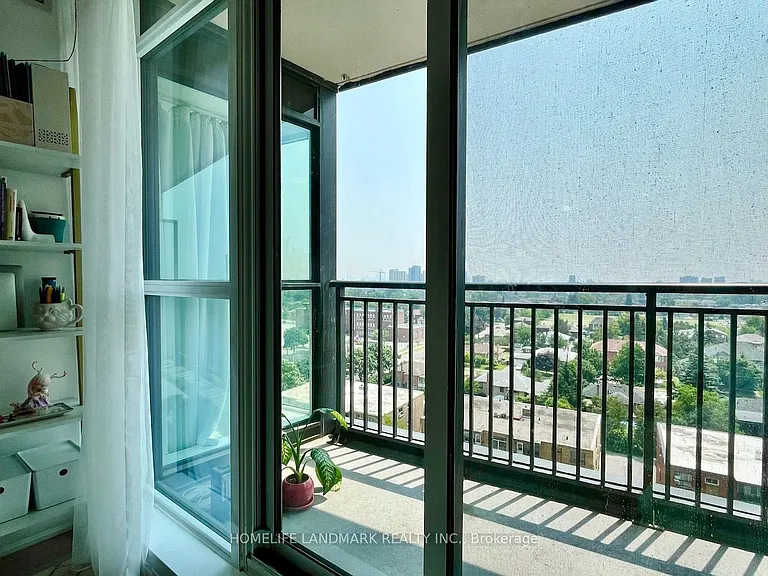 800 Lawrence Ave W #915 — Photo 11