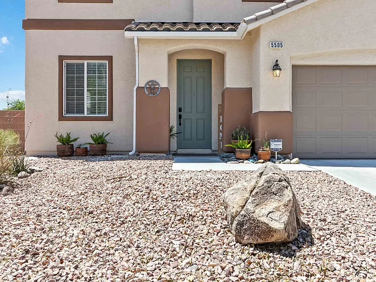 5505 Knotting Pass — Photo 4