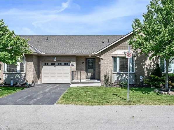 30 Braemar Ave #34, Caledonia, ON N3W 2M1