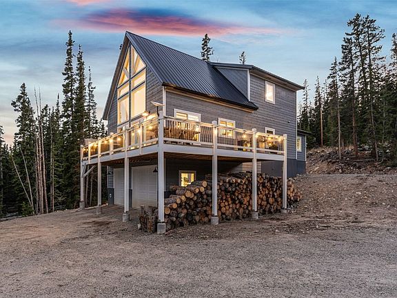 3rd image of 408 El Lobo Lane