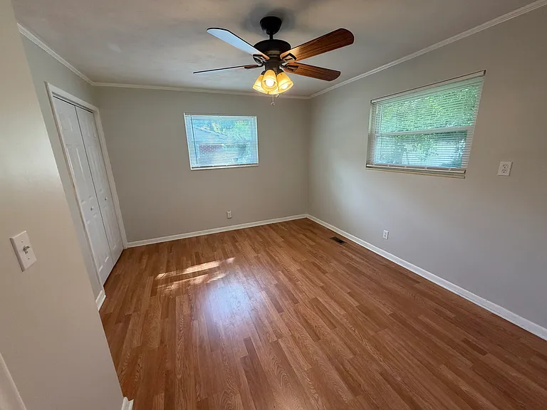 4001 Laurel Dr NW — Photo 7