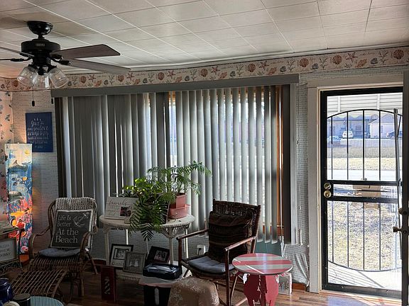 4th image of 3831 Clough Ave