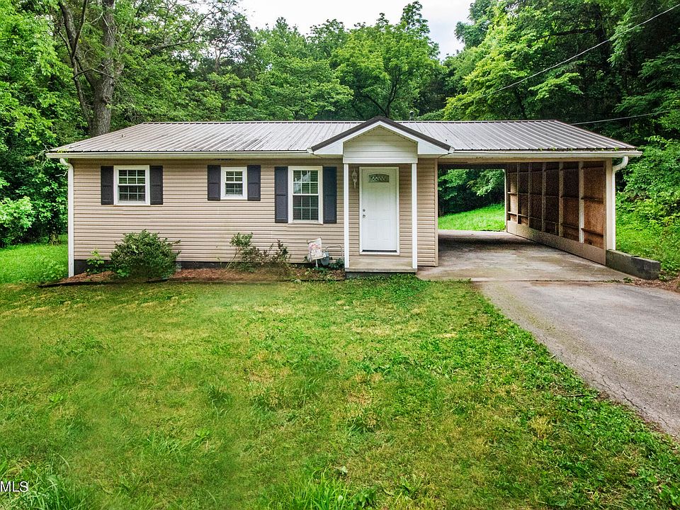 1st image of 210 Port Madison Dr