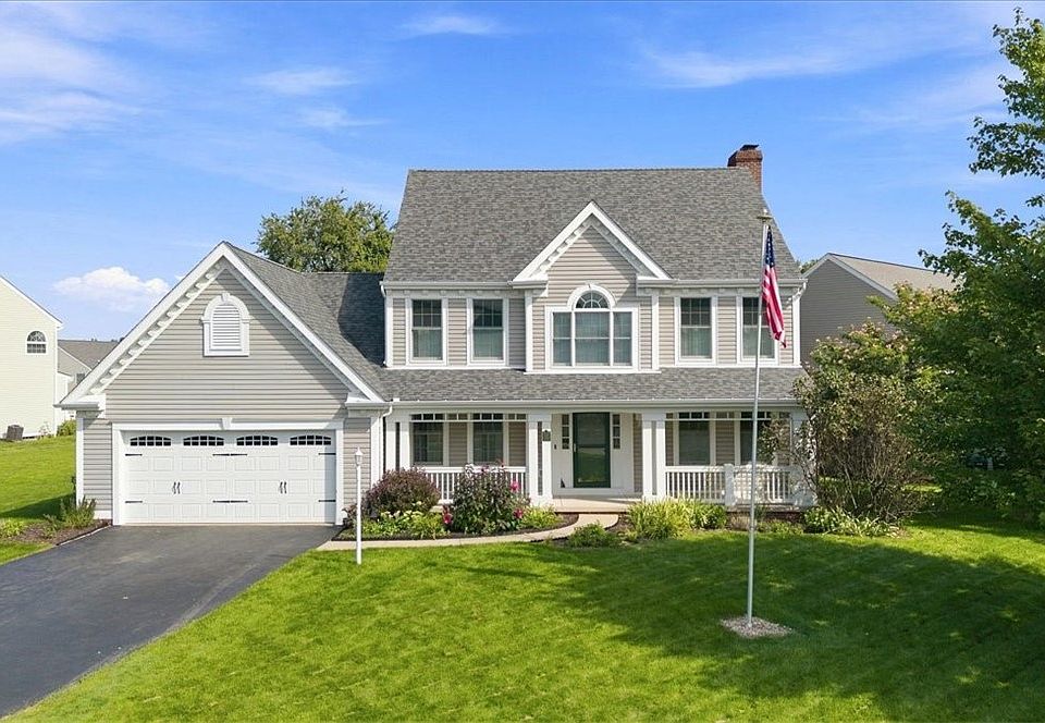 1st image of 446 Crimson Dr