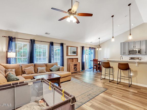 4th image of 19 Grove Way