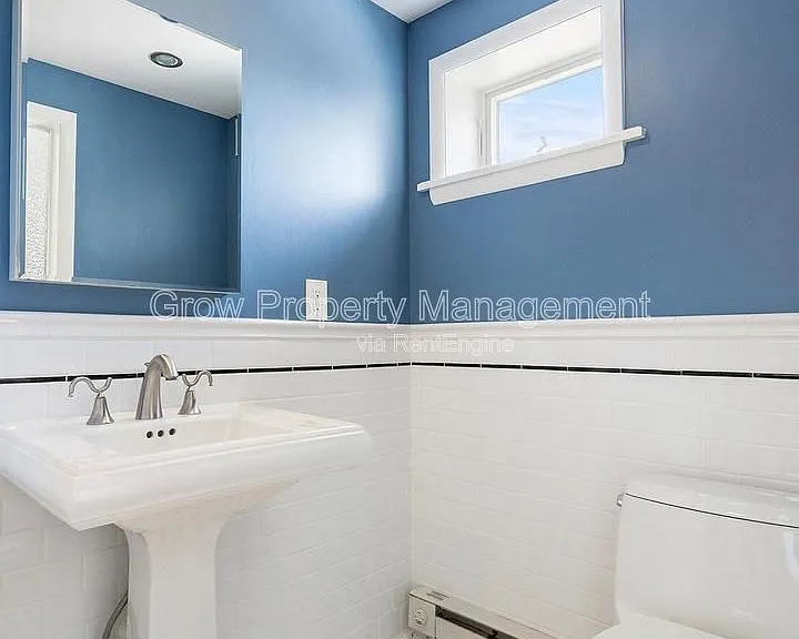 755 S 10th St — Photo 4