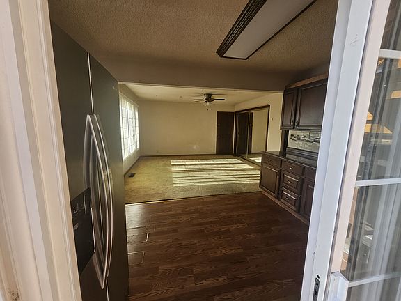 3rd image of 14782 Watters Dr
