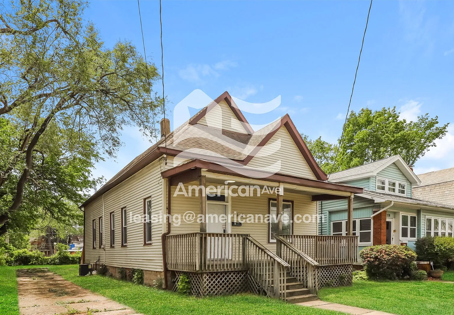 2 bed, 1.0 bath, 1082 sqft, $897 — Photo 2