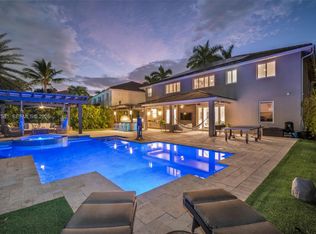 3825 Heron Ridge Ln, Weston, FL 33331